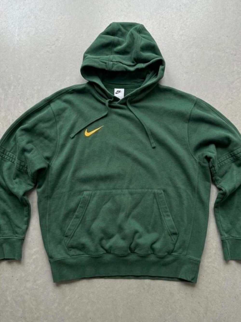 Nike Men's Green Hoodie